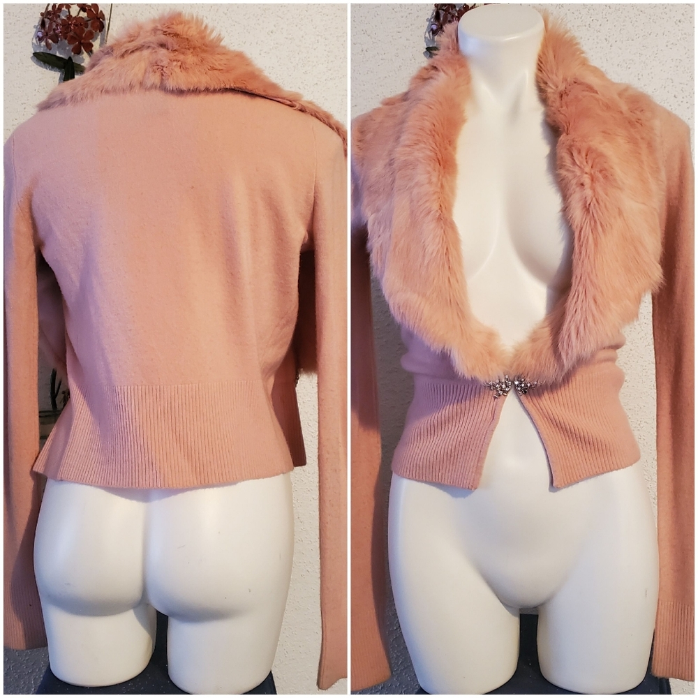 Fur collard sweater